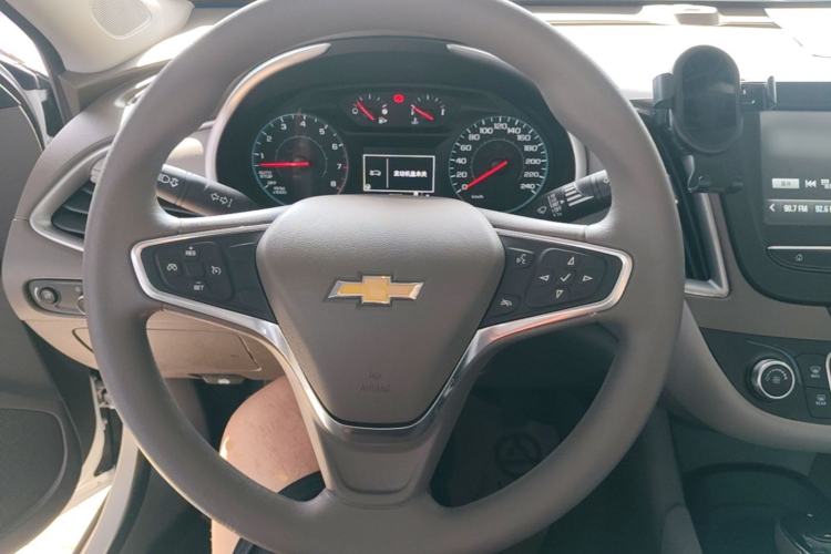 Used Chevrolet Malibu XL 2018 530T Automatic Luxury Edition Steering Wheel