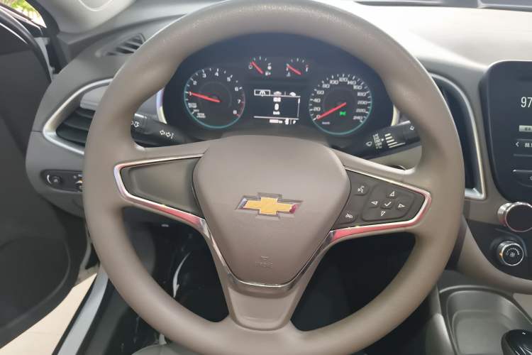 Used Chevrolet Malibu XL 2018 530T Automatic Luxury Edition Steering Wheel