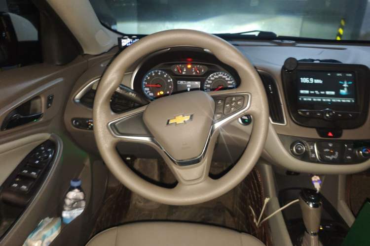 Used Chevrolet Malibu XL 2018 530T Automatic Luxury Edition Steering Wheel