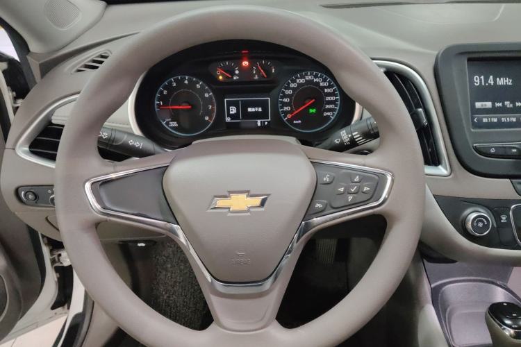 Used Chevrolet Malibu XL 2018 530T Automatic Luxury Edition Steering Wheel