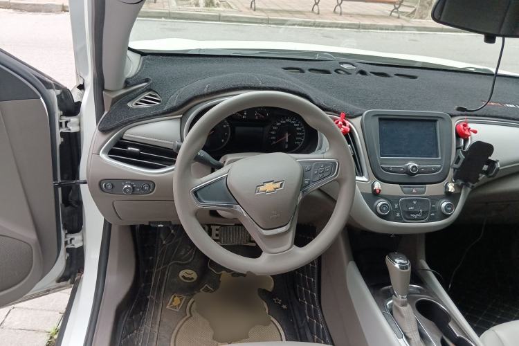 Used Chevrolet Malibu XL 2018 530T Automatic Luxury Edition Steering Wheel