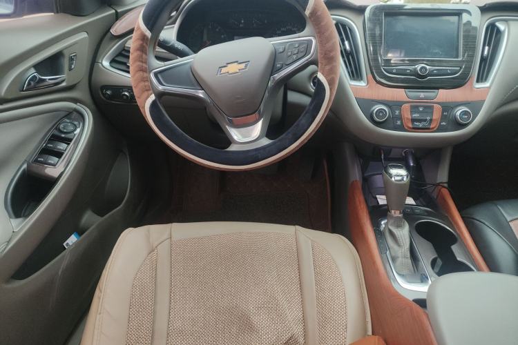 Used Chevrolet Malibu XL 2018 530T Automatic Luxury Edition Steering Wheel