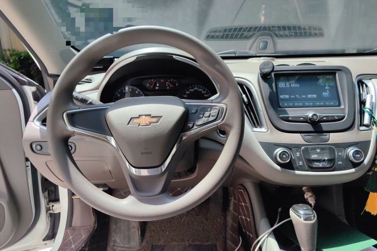 Used Chevrolet Malibu XL 2018 530T Automatic Luxury Edition Steering Wheel