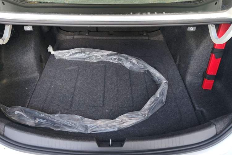 Used Chevrolet Malibu XL 2018 530T Automatic Luxury Edition Trunk