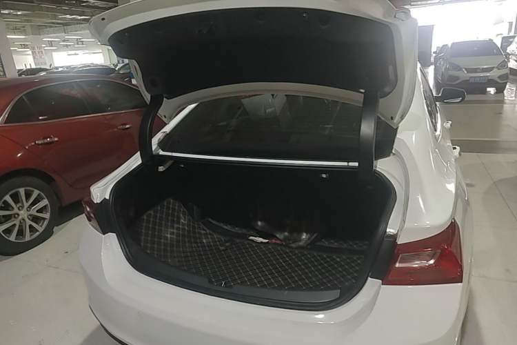 Used Chevrolet Malibu XL 2018 530T Automatic Ruiyi Edition Trunk
