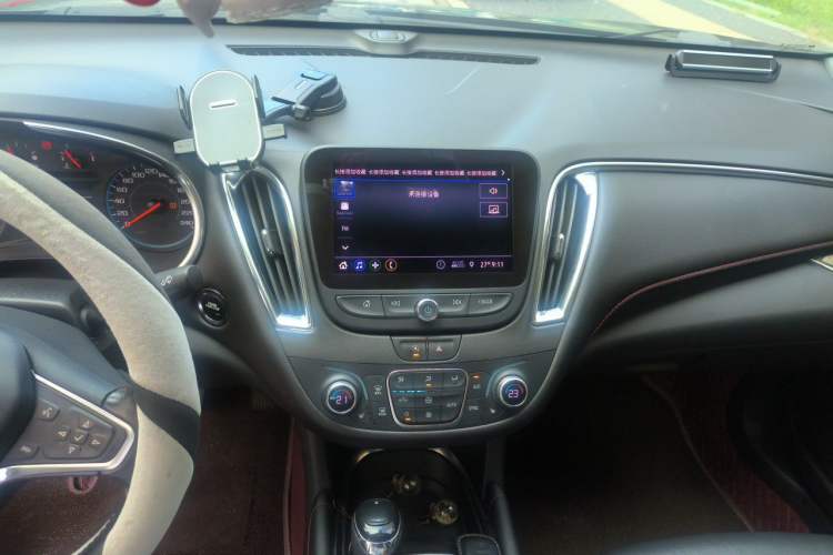 Used Chevrolet Malibu XL 2019 Redline 550T Automatic Sport Edition Audio And AC Panel