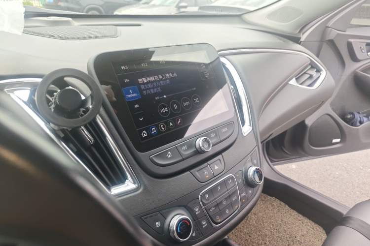 Used Chevrolet Malibu XL 2019 Redline 550T Automatic Smart Edition Audio And AC Panel