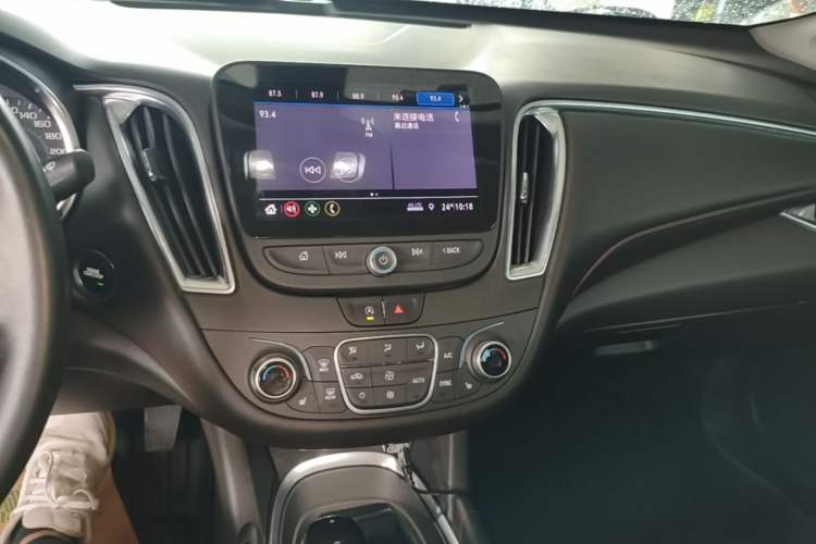 Used Chevrolet Malibu XL 2019 Redline 550T Automatic Sport Edition Audio And AC Panel