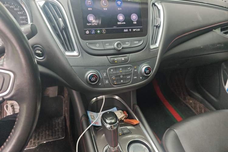 Used Chevrolet Malibu XL 2019 Redline 550T Automatic Sport Edition Audio And AC Panel