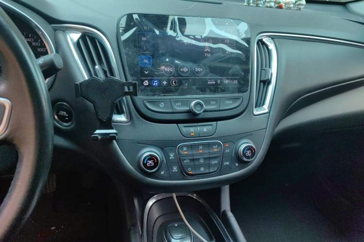 Used Chevrolet Malibu XL 2019 535T CVT Active Version Audio And AC Panel