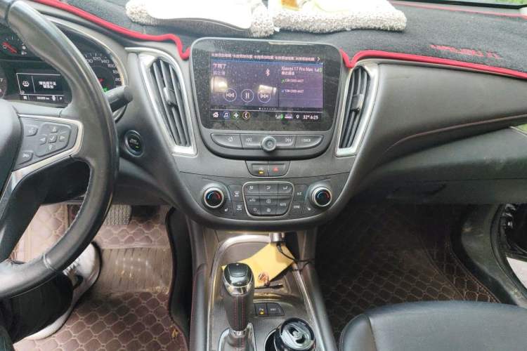 Used Chevrolet Malibu XL 2019 Redline 550T Automatic Sport Edition Audio And AC Panel