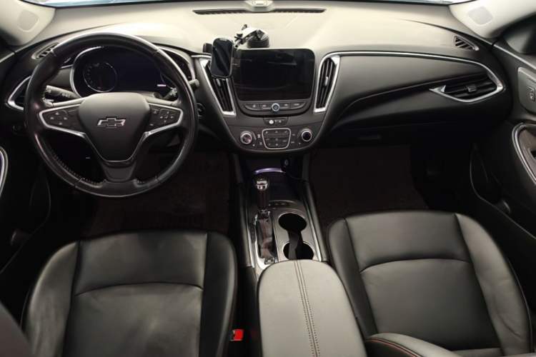 Used Chevrolet Malibu XL 2019 Redline 550T Automatic RuiLian Edition Center Console