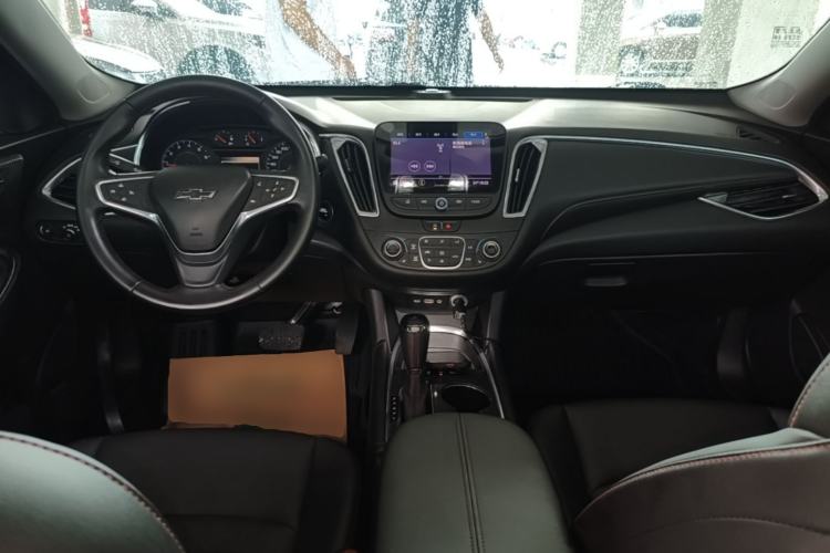Used Chevrolet Malibu XL 2019 Redline 550T Automatic Sport Edition Center Console