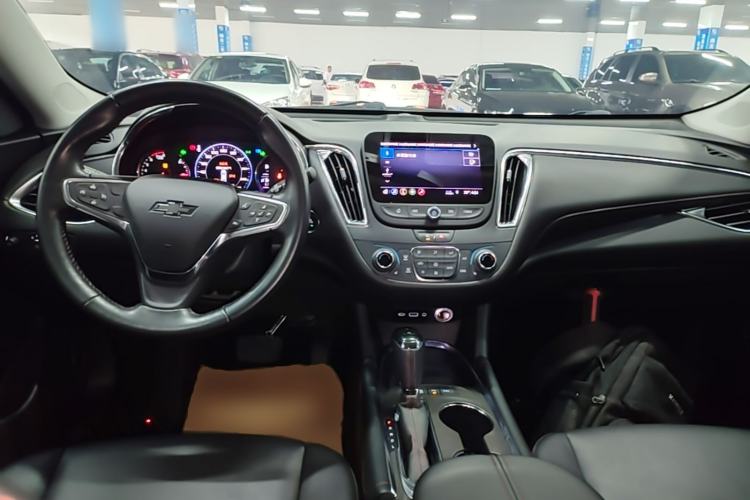 Used Chevrolet Malibu XL 2019 Redline 550T Automatic RuiLian Edition Center Console