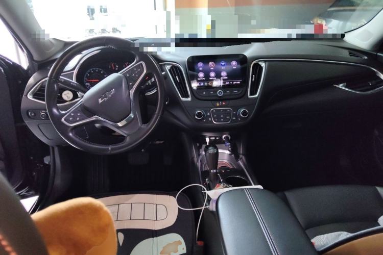 Used Chevrolet Malibu XL 2019 Redline 550T Automatic Sport Edition Center Console