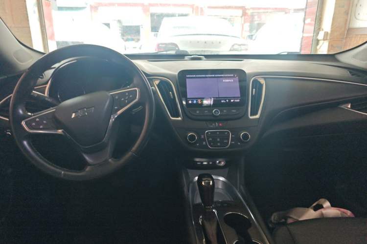 Used Chevrolet Malibu XL 2019 Redline 550T Automatic RuiLian Edition Center Console