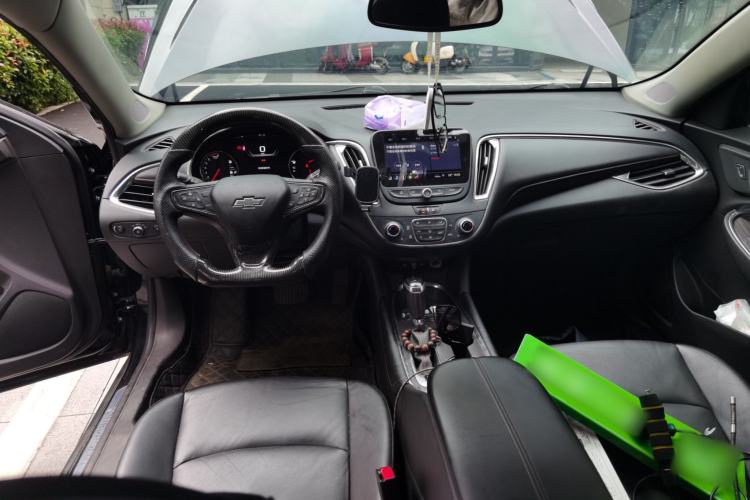 Used Chevrolet Malibu XL 2019 Redline 550T Automatic RuiLian Edition Center Console