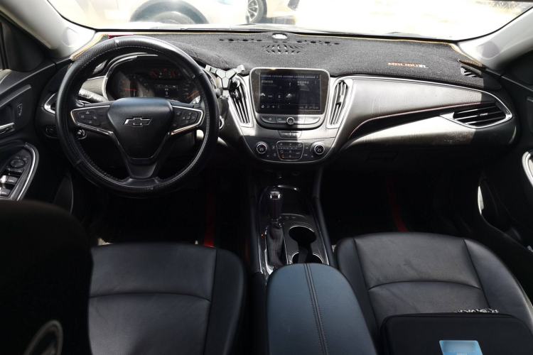 Used Chevrolet Malibu XL 2019 Redline 550T Automatic Sport Edition Center Console