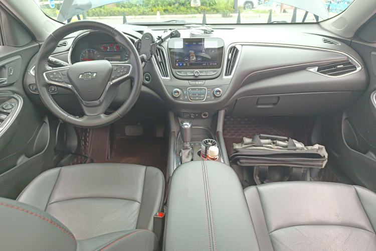 Used Chevrolet Malibu XL 2019 Redline 550T Automatic Sport Edition Center Console