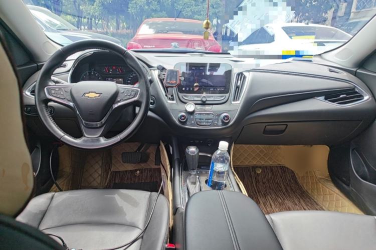 Used Chevrolet Malibu XL 2019 535T CVT Active Version Center Console