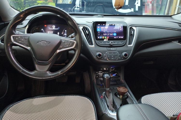 Used Chevrolet Malibu XL 2019 Redline 550T Automatic RuiLian Edition Center Console