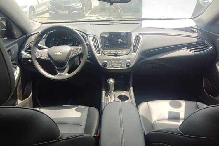 Used Chevrolet Malibu XL 2019 535T CVT Active Version Center Console