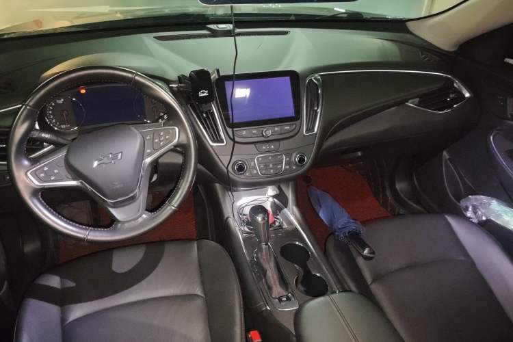 Used Chevrolet Malibu XL 2019 Redline 550T Automatic RuiLian Edition Center Console