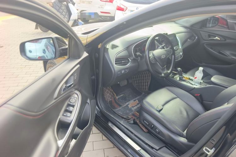 Used Chevrolet Malibu XL 2019 Redline 550T Automatic Sport Edition Driver Seat