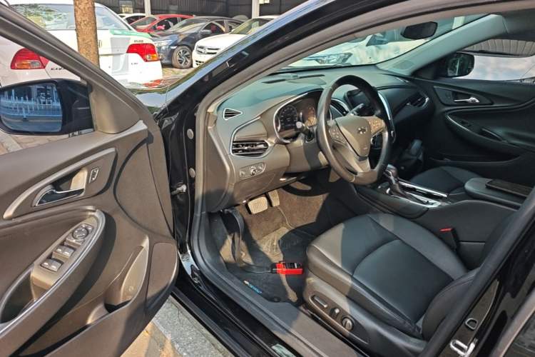 Used Chevrolet Malibu XL 2019 535T CVT Active Version Driver Seat