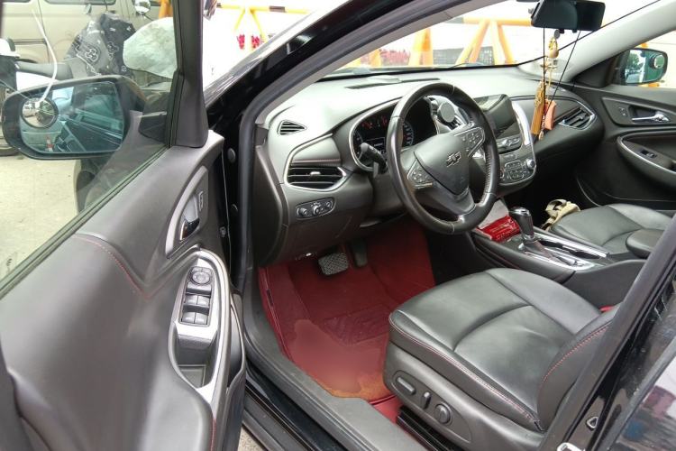 Used Chevrolet Malibu XL 2019 Redline 550T Automatic Sport Edition Driver Seat