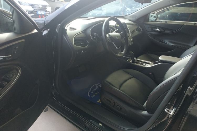 Used Chevrolet Malibu XL 2019 Redline 550T Automatic Sport Edition Driver Seat