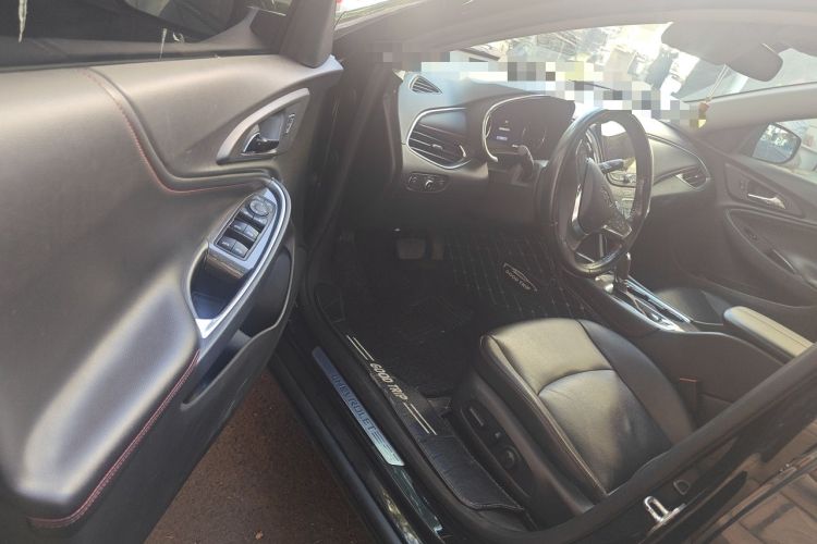 Used Chevrolet Malibu XL 2019 Redline 550T Automatic Sport Edition Driver Seat