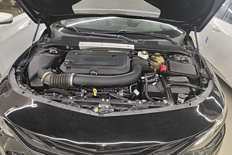 Used Chevrolet Malibu XL 2019 Redline 550T Automatic RuiLian Edition Engine Bay