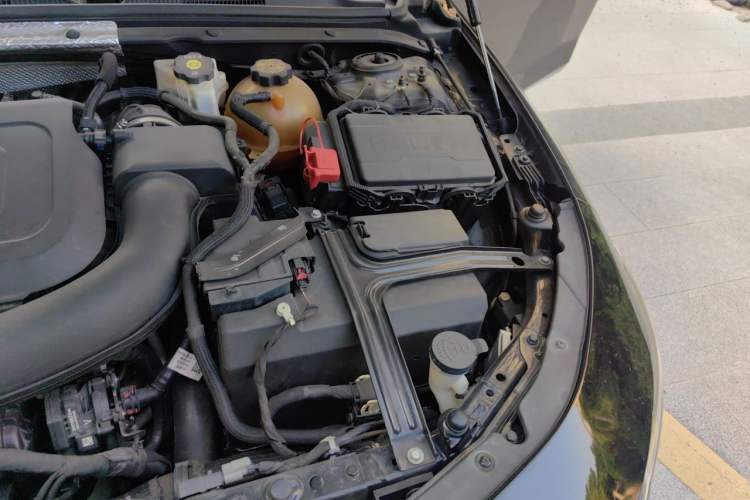 Used Chevrolet Malibu XL 2019 Redline 550T Automatic Smart Edition Engine Bay Left