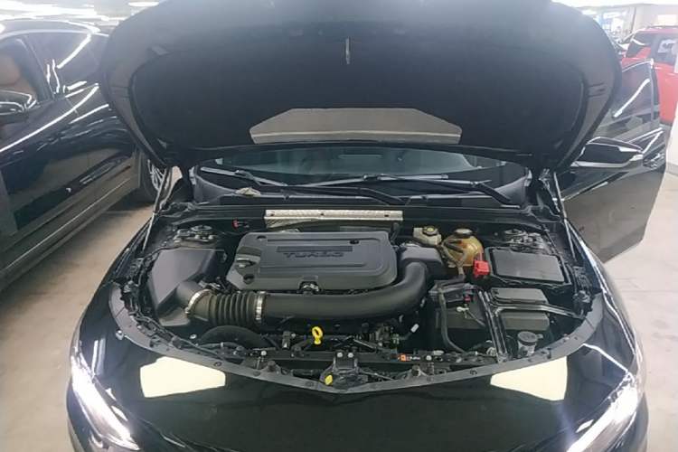 Used Chevrolet Malibu XL 2019 Redline 550T Automatic RuiLian Edition Engine Bay