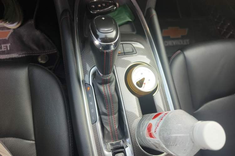 Used Chevrolet Malibu XL 2019 Redline 550T Automatic Sport Edition Gear Lever