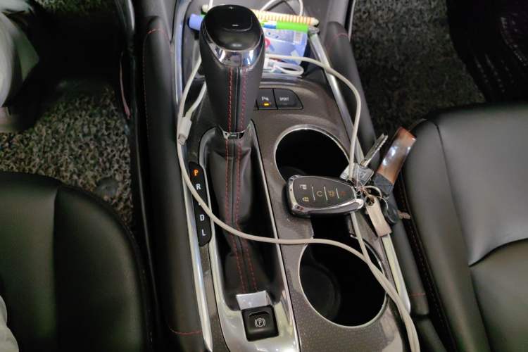 Used Chevrolet Malibu XL 2019 Redline 550T Automatic RuiLian Edition Gear Lever