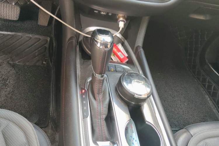 Used Chevrolet Malibu XL 2019 Redline 550T Automatic Sport Edition Gear Lever