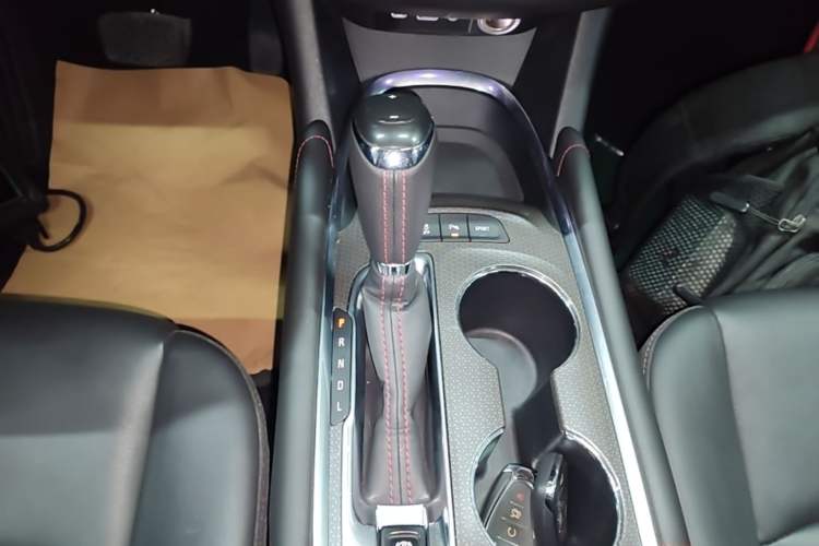 Used Chevrolet Malibu XL 2019 Redline 550T Automatic RuiLian Edition Gear Lever