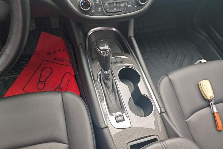 Used Chevrolet Malibu XL 2019 535T CVT Active Version Gear Lever