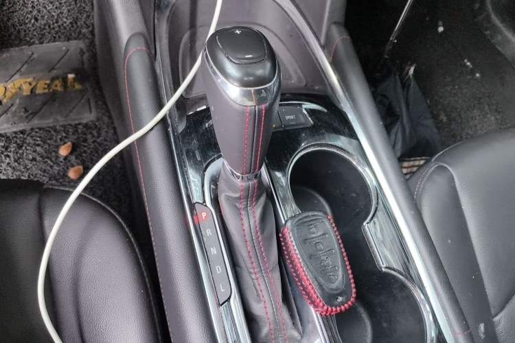 Used Chevrolet Malibu XL 2019 Redline 550T Automatic Sport Edition Gear Lever
