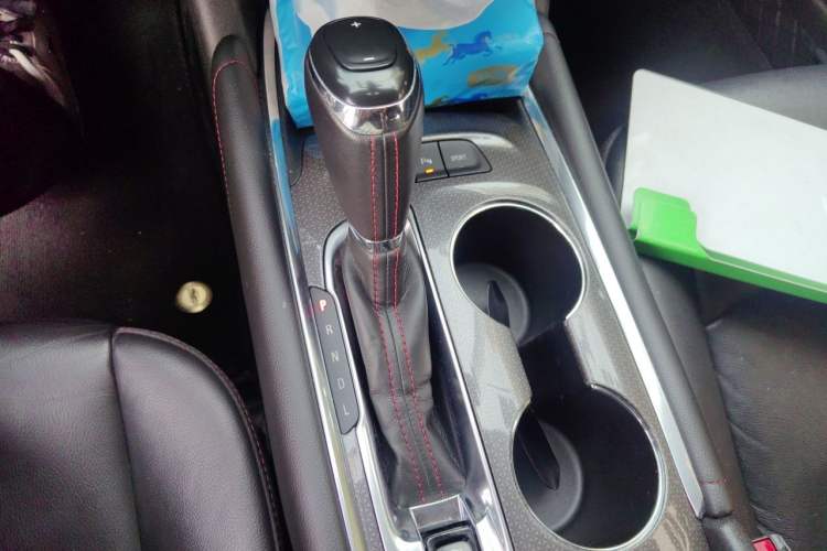 Used Chevrolet Malibu XL 2019 Redline 550T Automatic RuiLian Edition Gear Lever