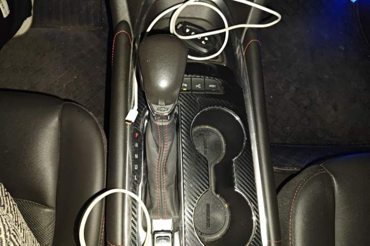 Used Chevrolet Malibu XL 2019 Redline 550T Automatic Smart Edition Gear Lever