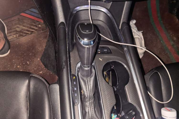 Used Chevrolet Malibu XL 2019 535T CVT Active Version Gear Lever