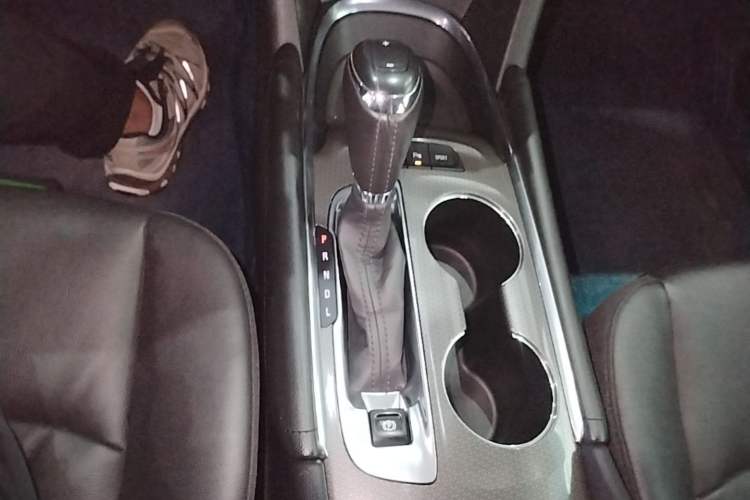 Used Chevrolet Malibu XL 2019 535T CVT RuiLian Edition Gear Lever