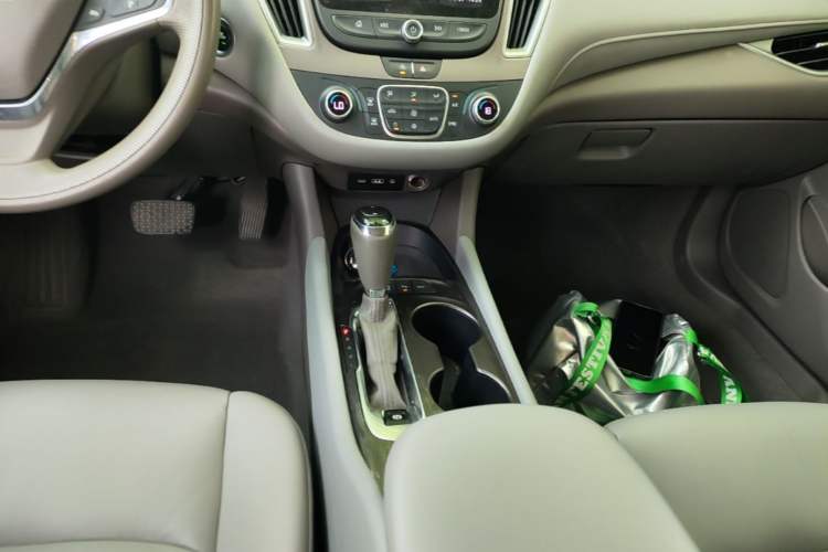 Used Chevrolet Malibu XL 2019 535T CVT Rui Xing Edition Gear Lever