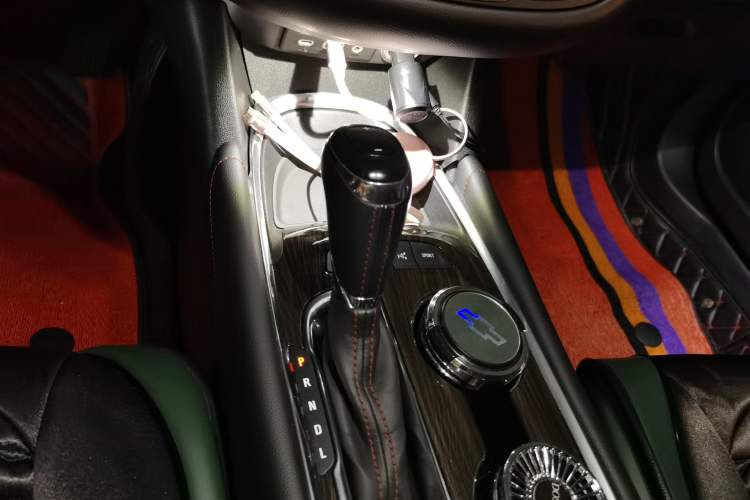 Used Chevrolet Malibu XL 2019 Redline 550T Automatic Smart Edition Gear Lever