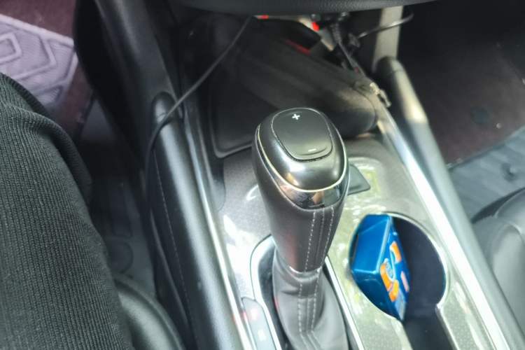 Used Chevrolet Malibu XL 2019 535T CVT Active Version Gear Lever