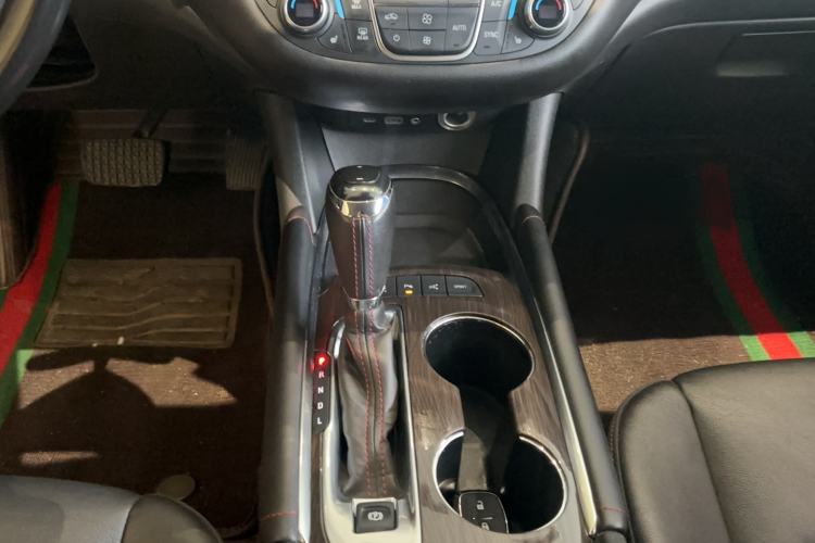 Used Chevrolet Malibu XL 2019 Redline 550T Automatic Smart Edition Gear Lever
