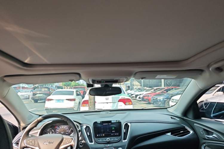 Used Chevrolet Malibu XL 2019 535T CVT Active Version Headliner